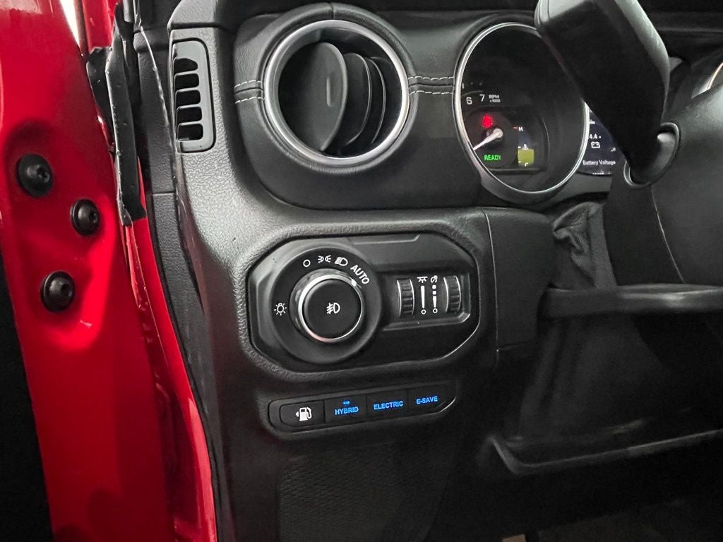 2021 Jeep Wrangler Unlimited Sahara 4xe 4X4 / HEATED SEATS