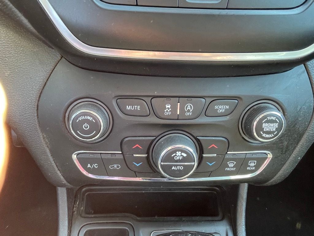 2019 Jeep Cherokee Altitude CLEAN CARFAX / REMOTE START