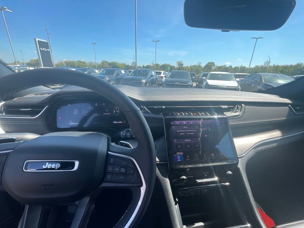 2025 Jeep Grand Cherokee Limited ONE OWNER / HEATED SEATS / NAV