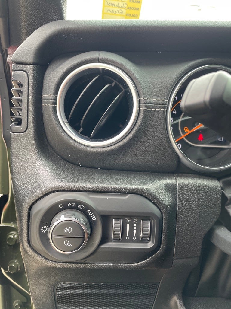 2022 Jeep Gladiator Overland 4X4 / NAV / CLEAN CARFAX