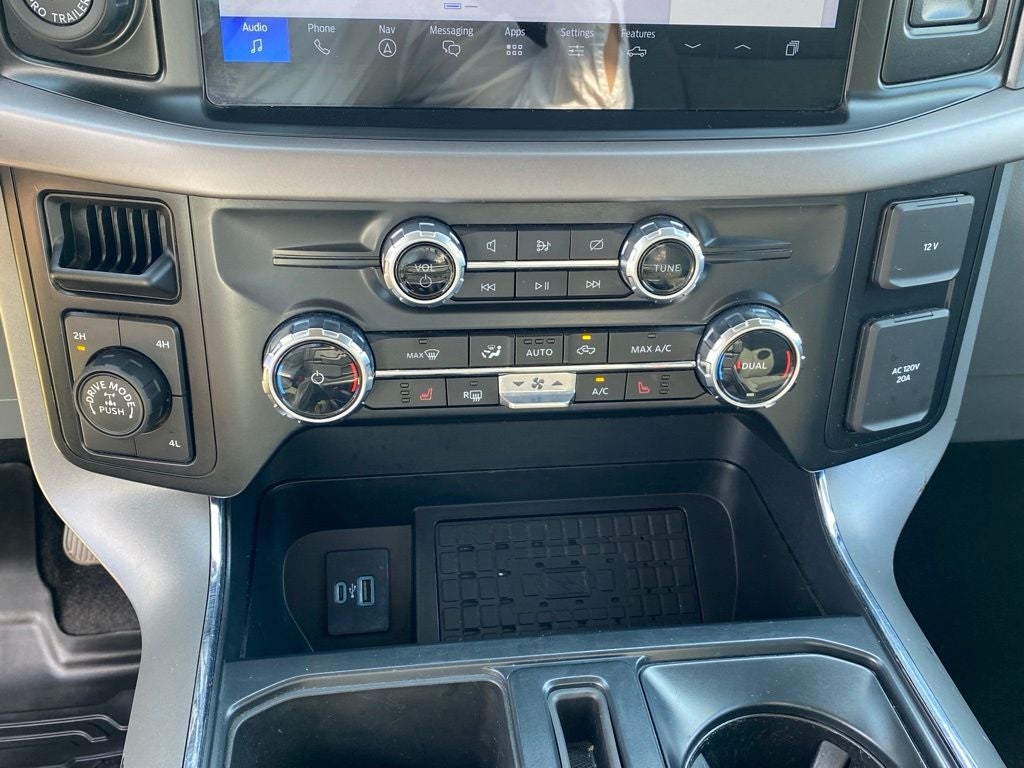 2024 Ford F-150 XLT ONE OWNER / CLEAN CARFAX