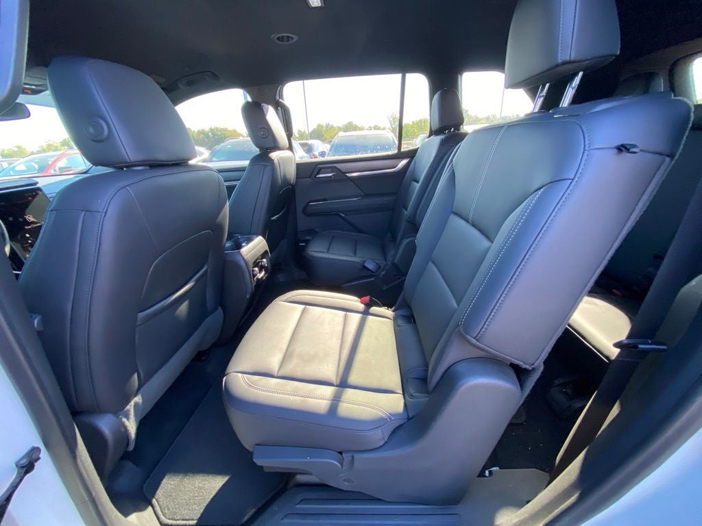 2024 GMC Acadia Elevation NAV / LUXURY PACKAGE / HEATED SEATS