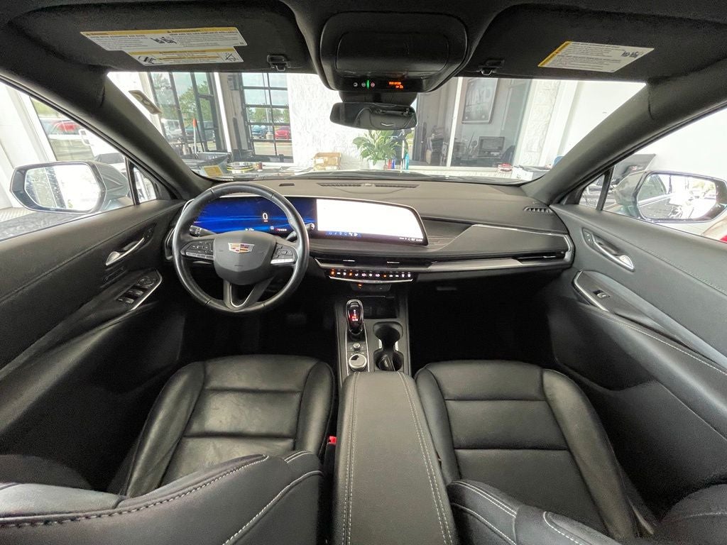 2024 Cadillac XT4 Premium Luxury