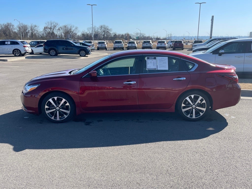 2017 Nissan Altima 2.5 SR LOW PAYMENTS