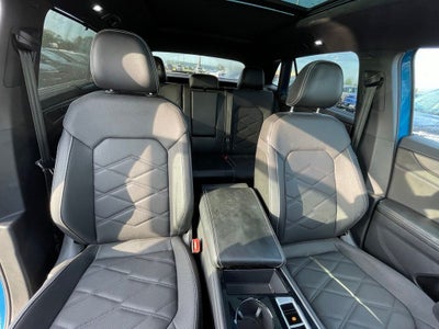 2024 Volkswagen Atlas Cross Sport 2.0T SE w/Technology AWD / ONE OWNER / LEATHER