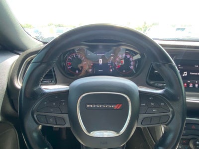 2021 Dodge Challenger SXT ONE OWNER / CLEAN CARFAX