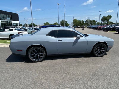 2021 Dodge Challenger SXT ONE OWNER / CLEAN CARFAX