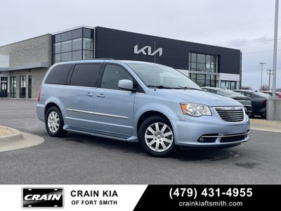 2013 Chrysler Town & Country Touring CLEAN CARFAX / LOW PAYMENTS