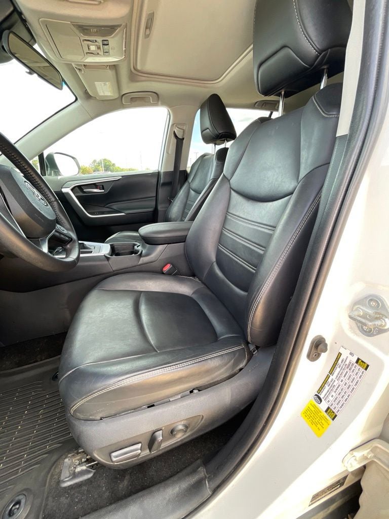 2020 Toyota RAV4 XLE Premium