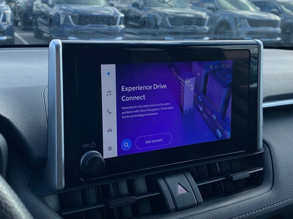 2024 Toyota RAV4 LE ONE OWNER / AWD