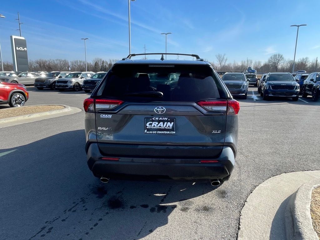 2020 Toyota RAV4 XLE