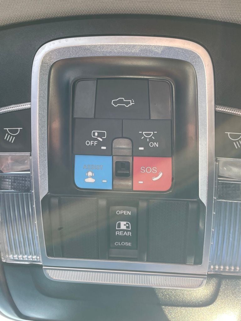 2024 RAM 2500 Laramie 4X4 / ONE OWNER / HEATED SEATS