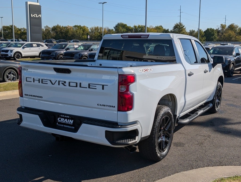 2024 Chevrolet Silverado 1500 Custom 4X4 / ONE OWNER