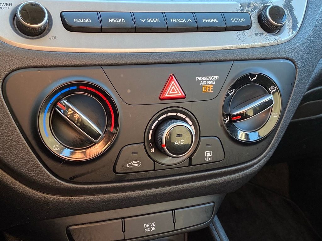 2019 Hyundai Accent SE