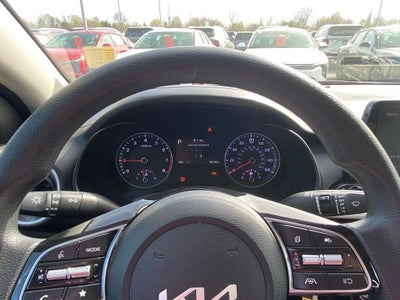 2024 Kia Forte LXS ONE OWNER / CLEAN CARFAX