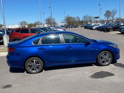2024 Kia Forte LXS ONE OWNER / CLEAN CARFAX