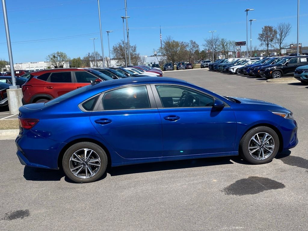2024 Kia Forte LXS ONE OWNER / CLEAN CARFAX