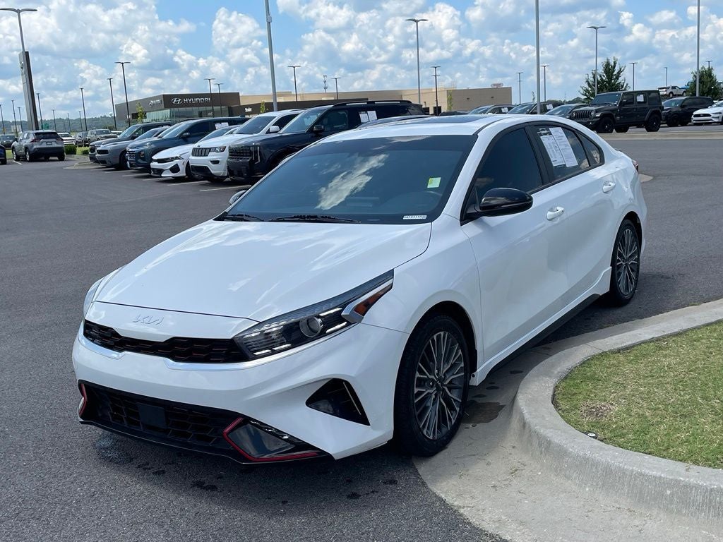 2023 Kia Forte GT-Line SUNROOF / NAV / HEATED SEATS