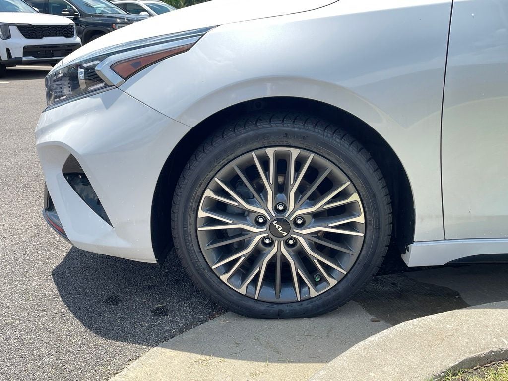 2023 Kia Forte GT-Line SUNROOF / NAV / HEATED SEATS