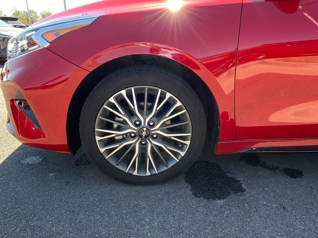 2024 Kia Forte GT-Line SUNROOF / HEATED SEATS / NAV