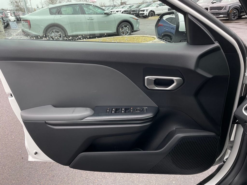 2025 Kia K4 LX
