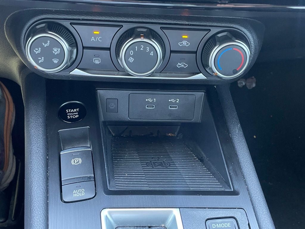 2025 Nissan Kicks SV ONE OWNER