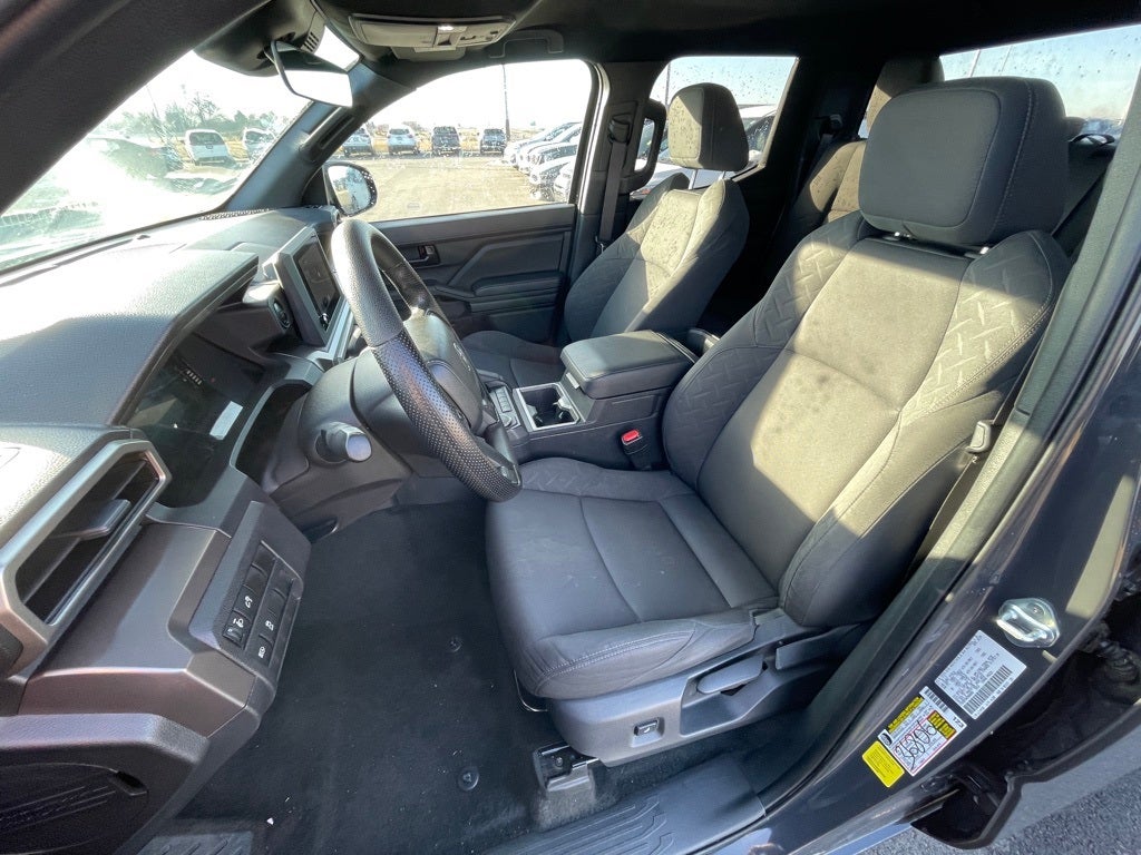 2024 Toyota Tacoma SR5 RWD / ONE OWNER / CLEAN CARFAX