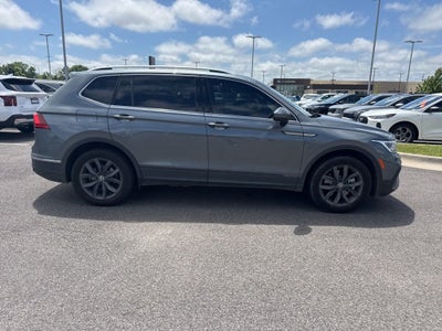 2022 Volkswagen Tiguan 2.0T SE MOONROOF