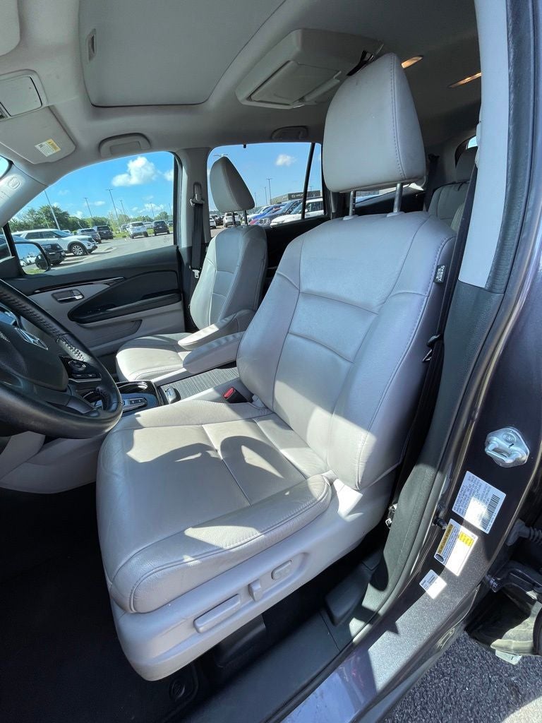 2021 Honda Pilot Touring 7 Passenger / 3RD ROW