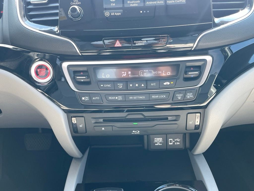 2021 Honda Pilot Touring 7 Passenger / 3RD ROW