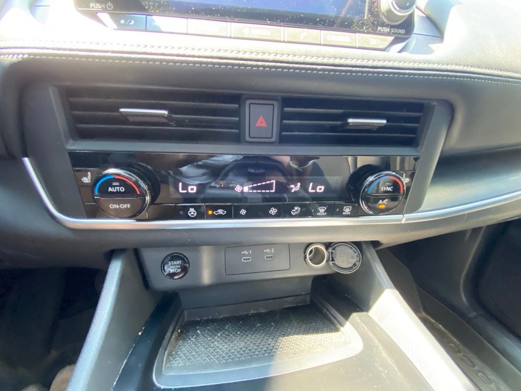 2024 Nissan Rogue SV MOONROOF / AWD / HEATED SEATS