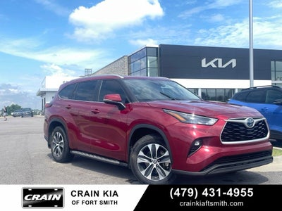 2023 Toyota Highlander Hybrid XLE