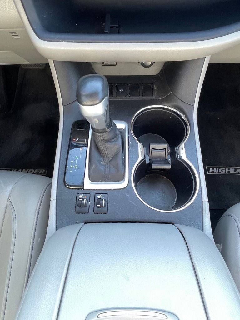 2016 Toyota Highlander XLE V6 HEATED SEATS / NAV