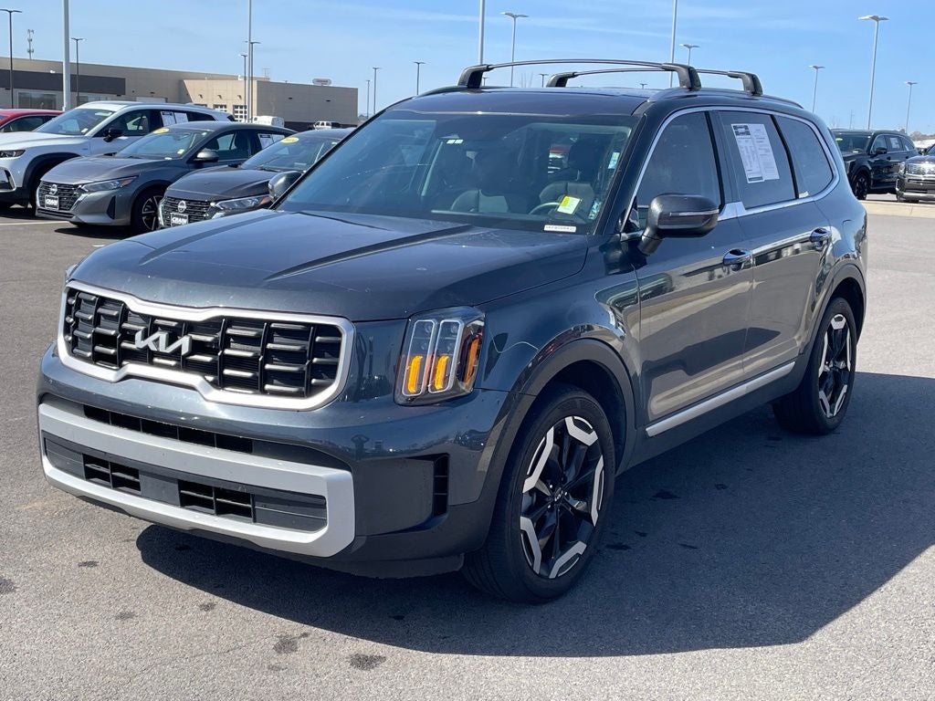 2024 Kia Telluride S HEATED SEATS / NAV / SUNROOF