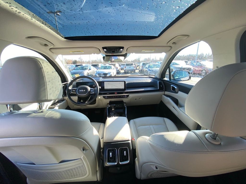 2025 Kia Sorento X-Line EX AWD / MOONROOF / HEATED SEATS