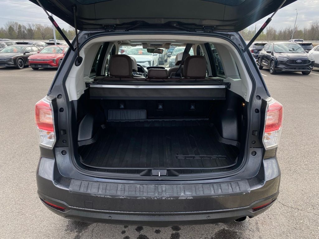 2018 Subaru Forester 2.5i Touring AWD / ONE OWNER / HEATED SEATS