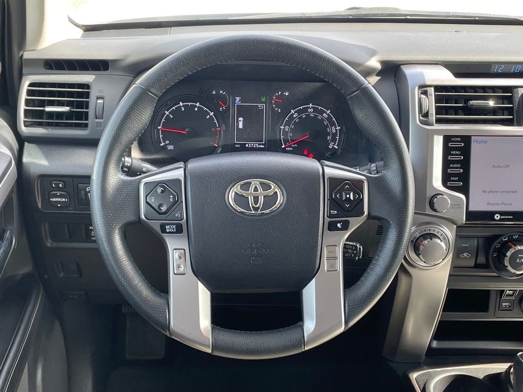 2023 Toyota 4Runner SR5 4X4 / ONE OWNER