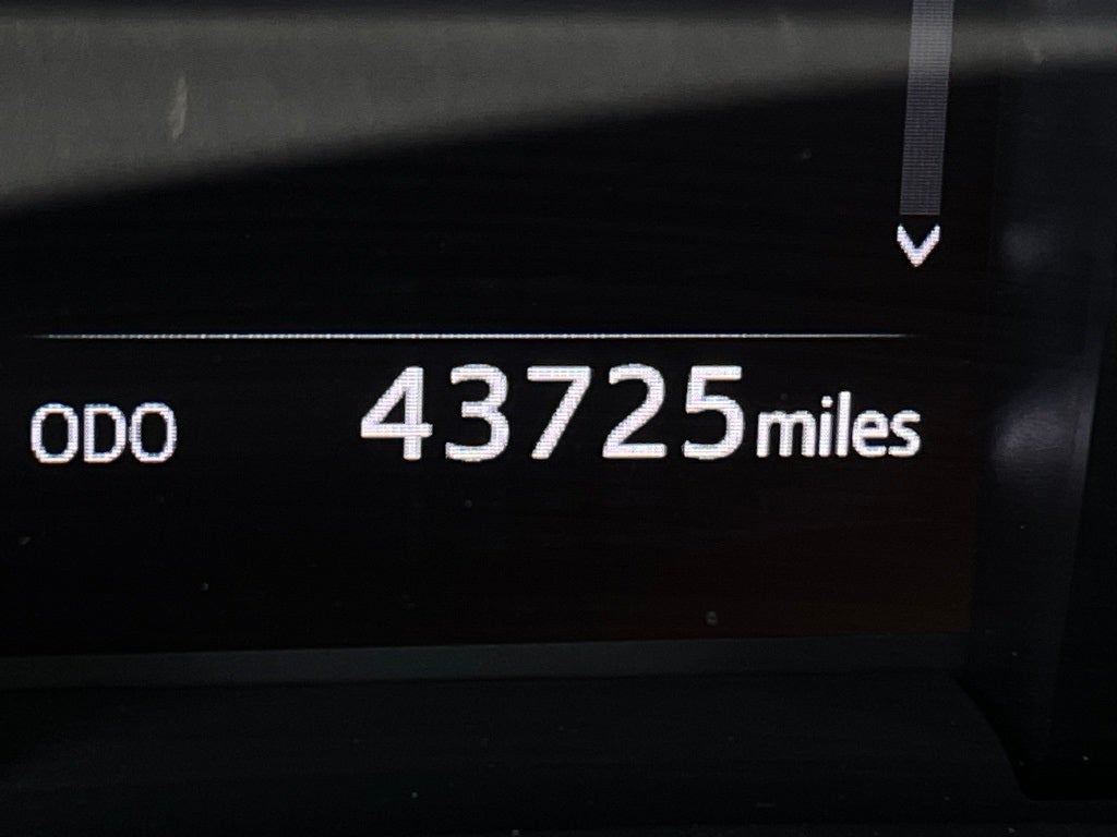 2023 Toyota 4Runner SR5 4X4 / ONE OWNER