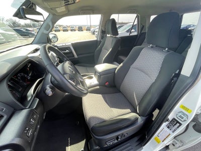 2023 Toyota 4Runner SR5 4X4 / ONE OWNER