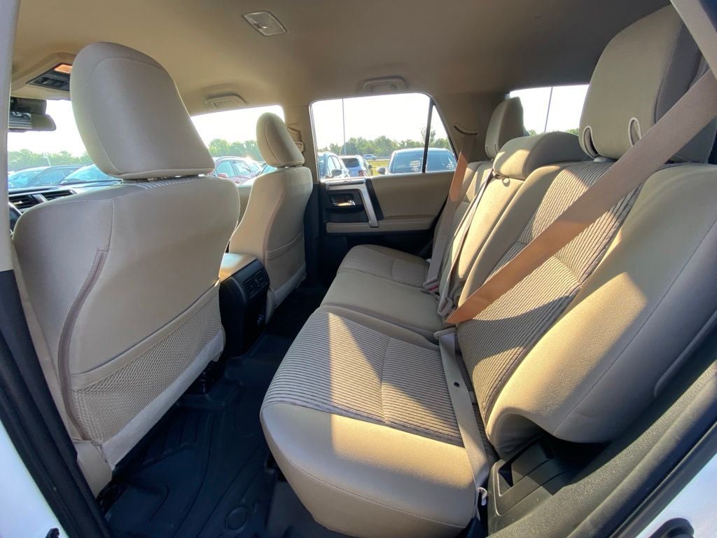 2022 Toyota 4Runner SR5 4X4 / CLEAN CARFAX