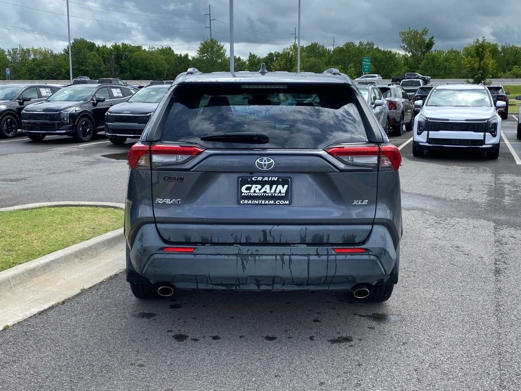 2021 Toyota RAV4 XLE Premium CLEAN CARFAX / ONE OWNER / MOONROOF