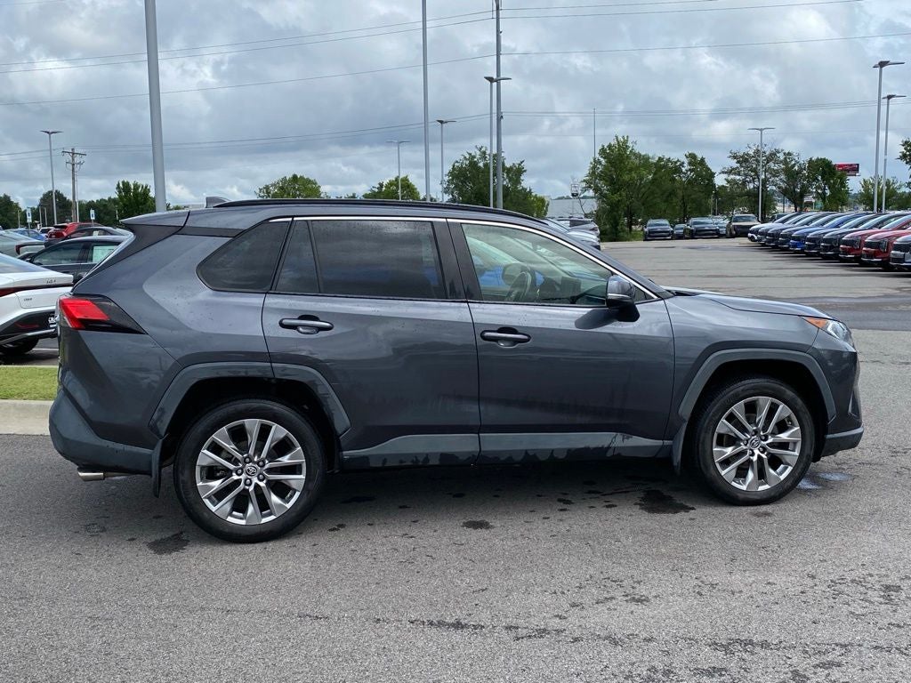 2021 Toyota RAV4 XLE Premium CLEAN CARFAX / ONE OWNER / MOONROOF