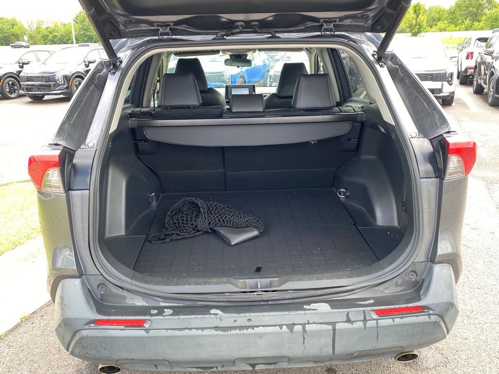 2021 Toyota RAV4 XLE Premium CLEAN CARFAX / ONE OWNER / MOONROOF