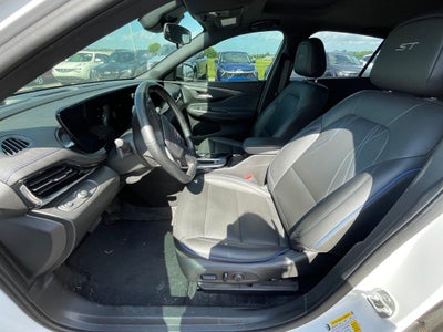 2024 Buick Envista Sport Touring ONE OWNER / MOONROOF / HEATED SEATS