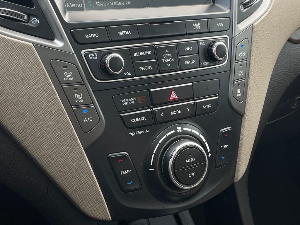 2017 Hyundai Santa Fe Limited Ultimate AWD / MOONROOF / HEATED SEATS