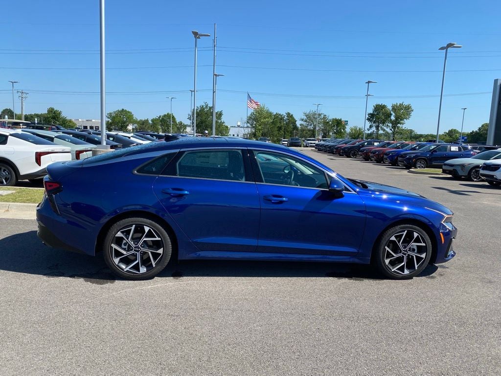 2025 Kia K5 EX