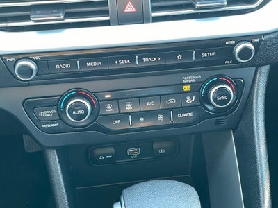 2022 Kia Niro LX CLEAN CARFAX / CPO