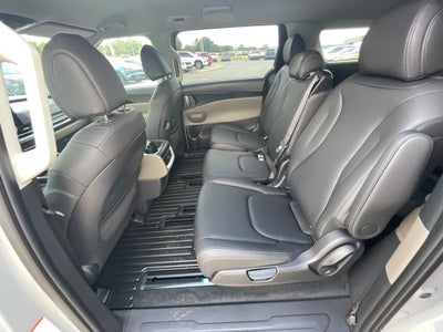 2027 Kia Carnival LXS