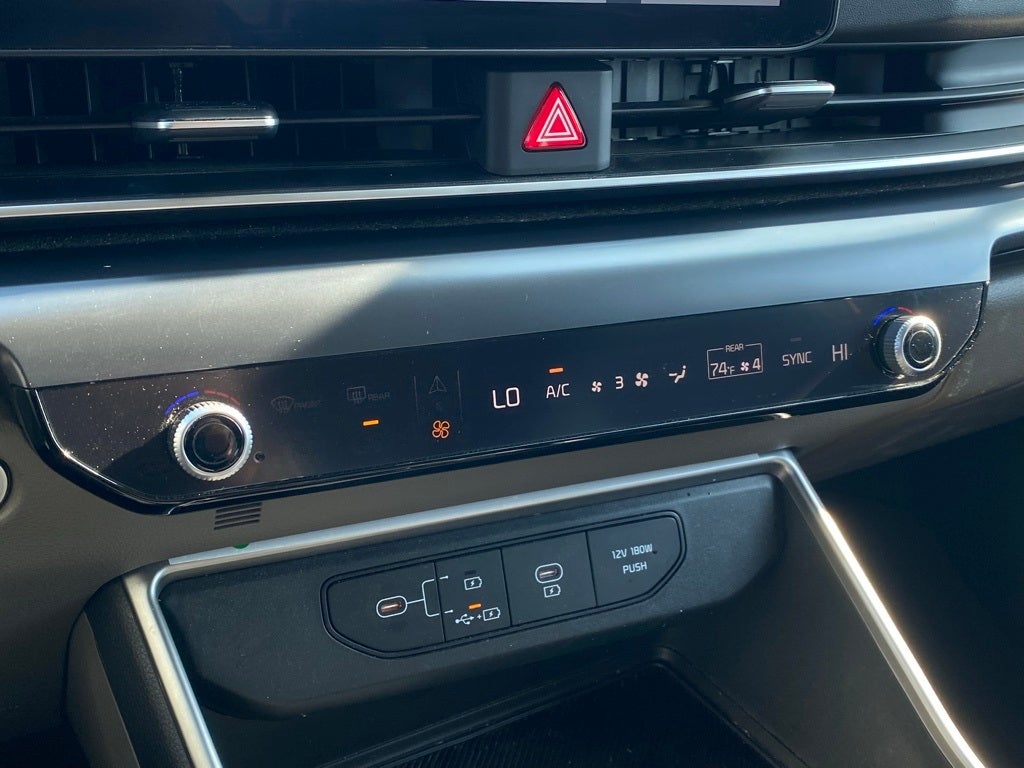 2025 Kia Carnival LXS CPO / LEATHER / HEATED SEATS