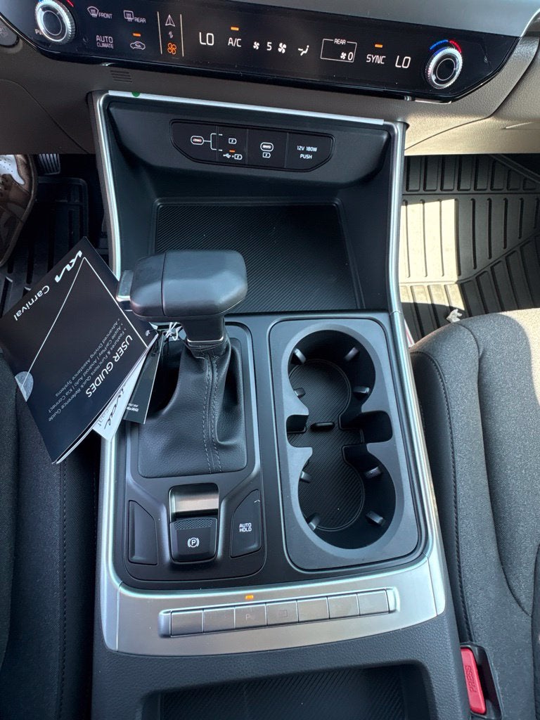 2027 Kia Carnival LX